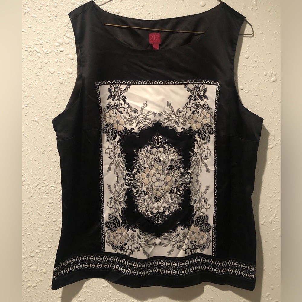Black with cream design. 212 Collection sz XL